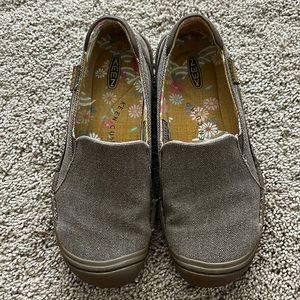 Keen slip on shoes